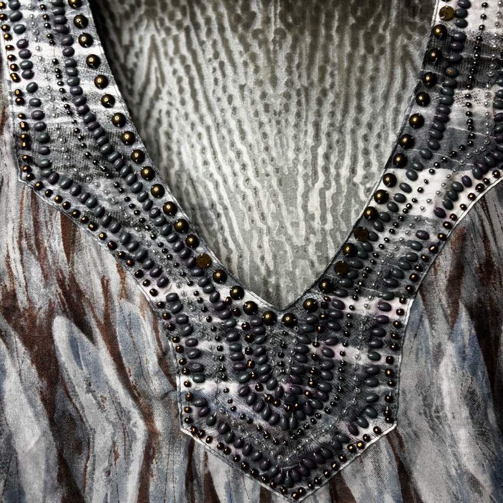 Umgee Gray Feather Patterned Blouse - image 3